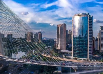 Previsões globais para 2021: De fantasma a alienígenas, aumento da compra online e novos serviços