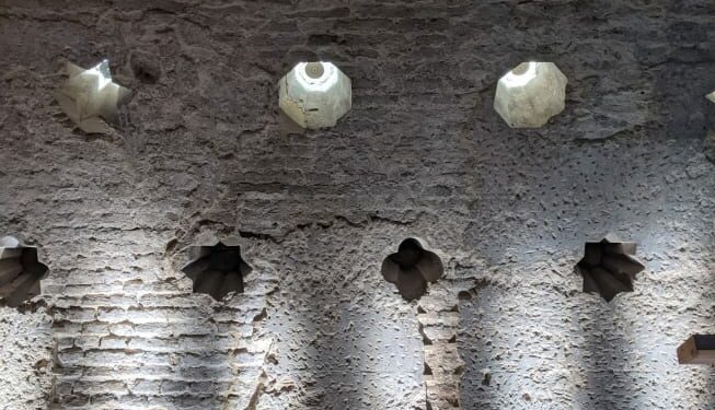Casa de banho do século 12 é descoberta na Espanha