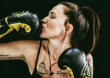 Muay Thai Para Mulheres: defesa e autoconfiança