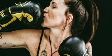 Muay Thai Para Mulheres: defesa e autoconfiança