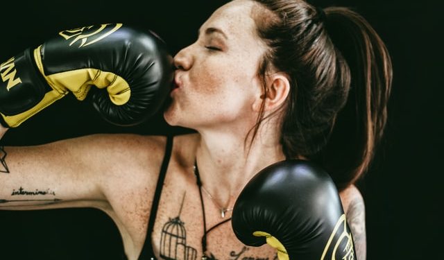 Muay Thai Para Mulheres: defesa e autoconfiança