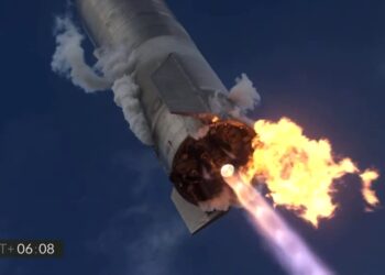No canal da SpaceX o momento da Explosão não foi mostrado. Mesmo após a explosão, é de se comemorar o feito. Pois o protótipo já é considerado incrível
