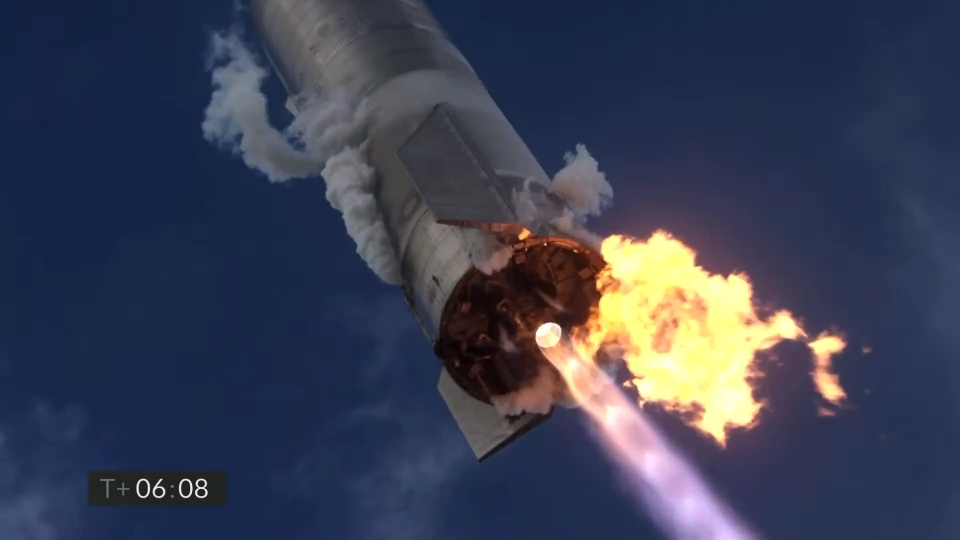 No canal da SpaceX o momento da Explosão não foi mostrado. Mesmo após a explosão, é de se comemorar o feito. Pois o protótipo já é considerado incrível