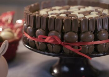 Receita de Bolo de Brigadeiro com KitKat