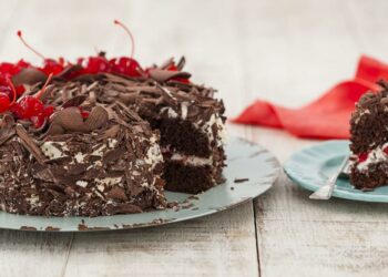 Receita de Bolo Floresta Negra (batedeira)