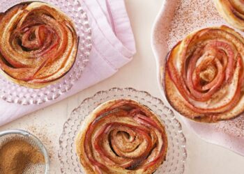 Receita de Mini Torta Folhada de Maçã