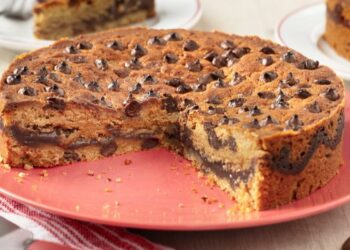 Receita de Torta de Cookie com brigadeiro