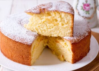 Receita de Bolo de Abacaxi e castanha-de-caju diet.