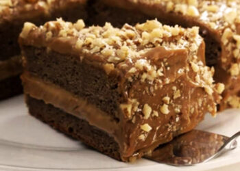 Receita de Bolo de Ameixa e Doce de Leite.