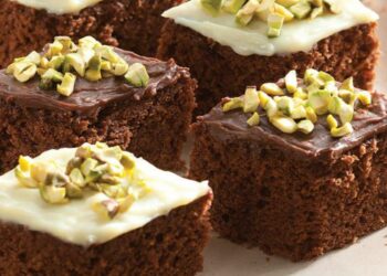 Receita de Bolo de Chocolate e Pistache.