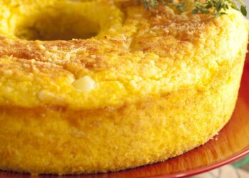 Receita de Bolo de Milho Salgado (liquidificador)