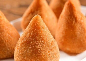 Receita de Coxinha Tradicional.