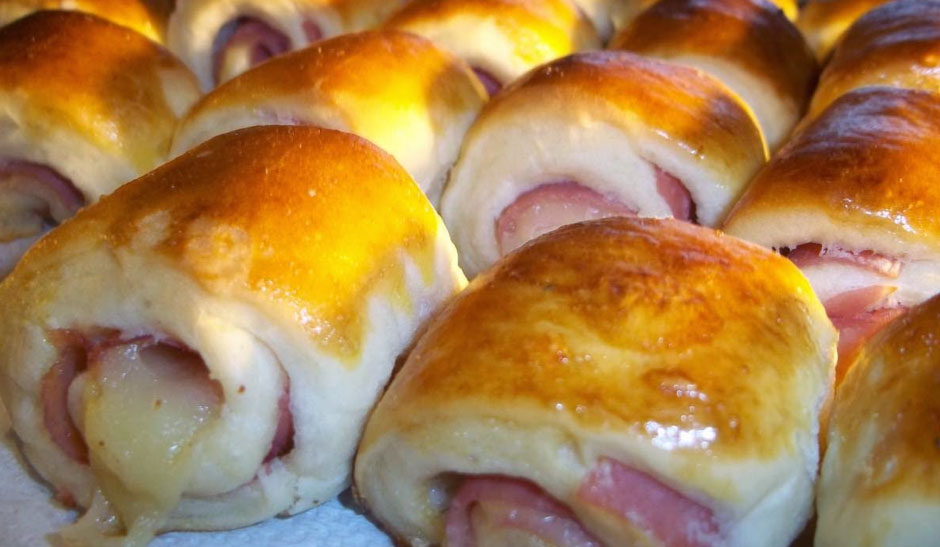 Receita de Enroladinho de Presunto e Queijo.