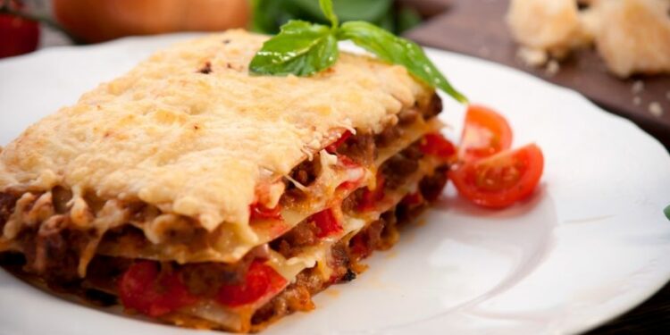 Receita de Lasanha à Bolonhesa.