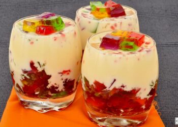 Receita de Mosaico de Gelatina no Copo