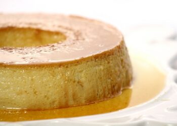 Receita de Pudim de Leite condensado Furadinho (liquidificador)