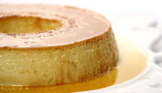 Receita de Pudim de Leite condensado Furadinho (liquidificador)