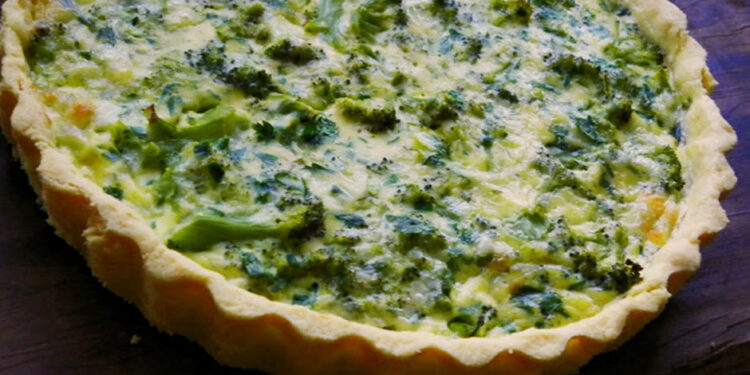 Receita de Quiche de Brócolis e Queijo branco.