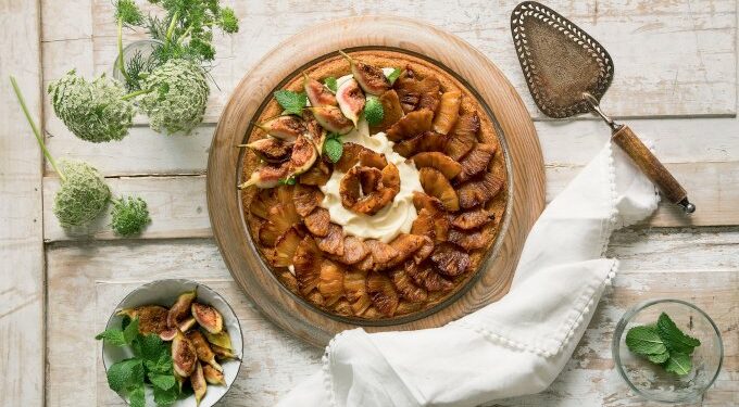 Receita de Torta de Chocolate Branco com Frutas