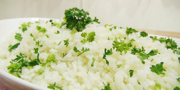 Receita de Arroz de coco com Cebolinha e Gergelim