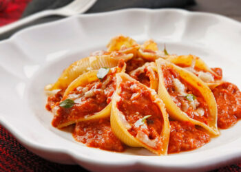 Receita de Conchinha recheada de Atum e Queijo.