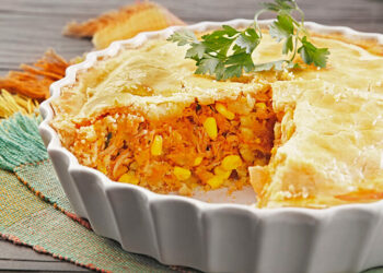 Receita de Torta Salgada com Massa Podre.
