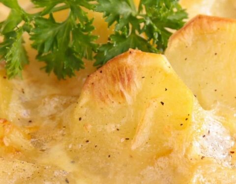 Receita de Batata Gratinada de Forno.
