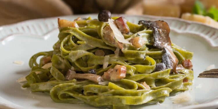 Receita de Macarrão com Creme de Nozes.