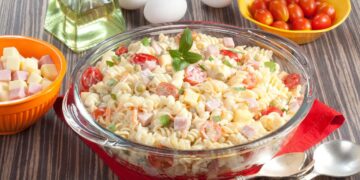 Receita de Salada de Maionese com Macarrão.