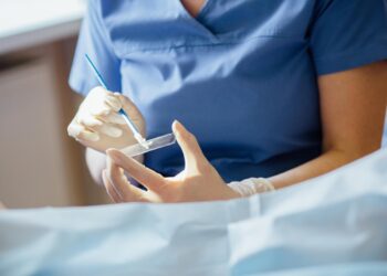 Como o câncer do colo do útero é diagnosticado?