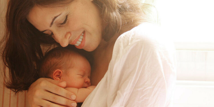 Gravidez e HIV: como reduzir o risco de transmissão