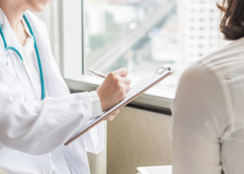 O que fazer ao ter diagnóstico HIV positivo