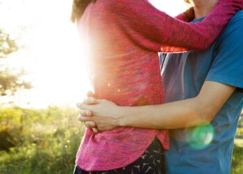 Vida sexual com alguém que tem HIV: o que é importante saber