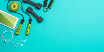 Exercitar-se em casa oferece conveniência e flexibilidade, permitindo que você cuide da sua saúde mesmo nos dias mais ocupados